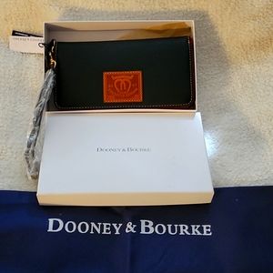 Brand new Dooney & Bourke Western smooth black leather wallet